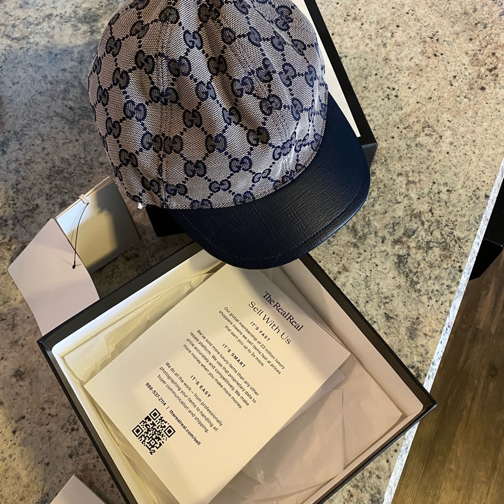 ***SOLD*** Kids Gucci hat Sz Med